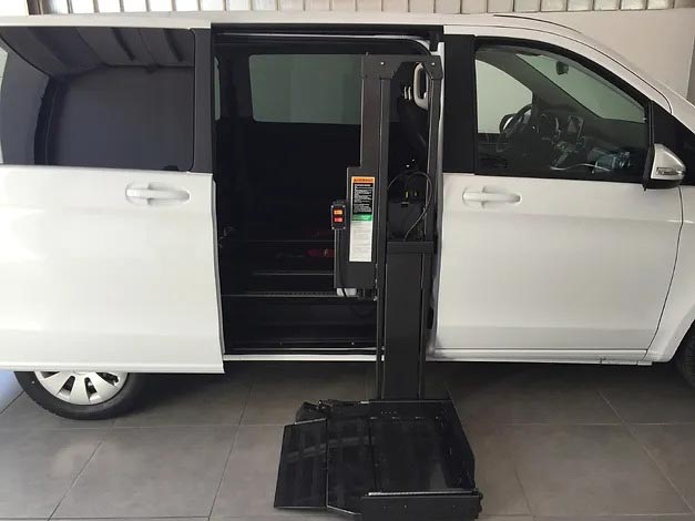 Plataforma elevadora - Mercedes Benz Viano